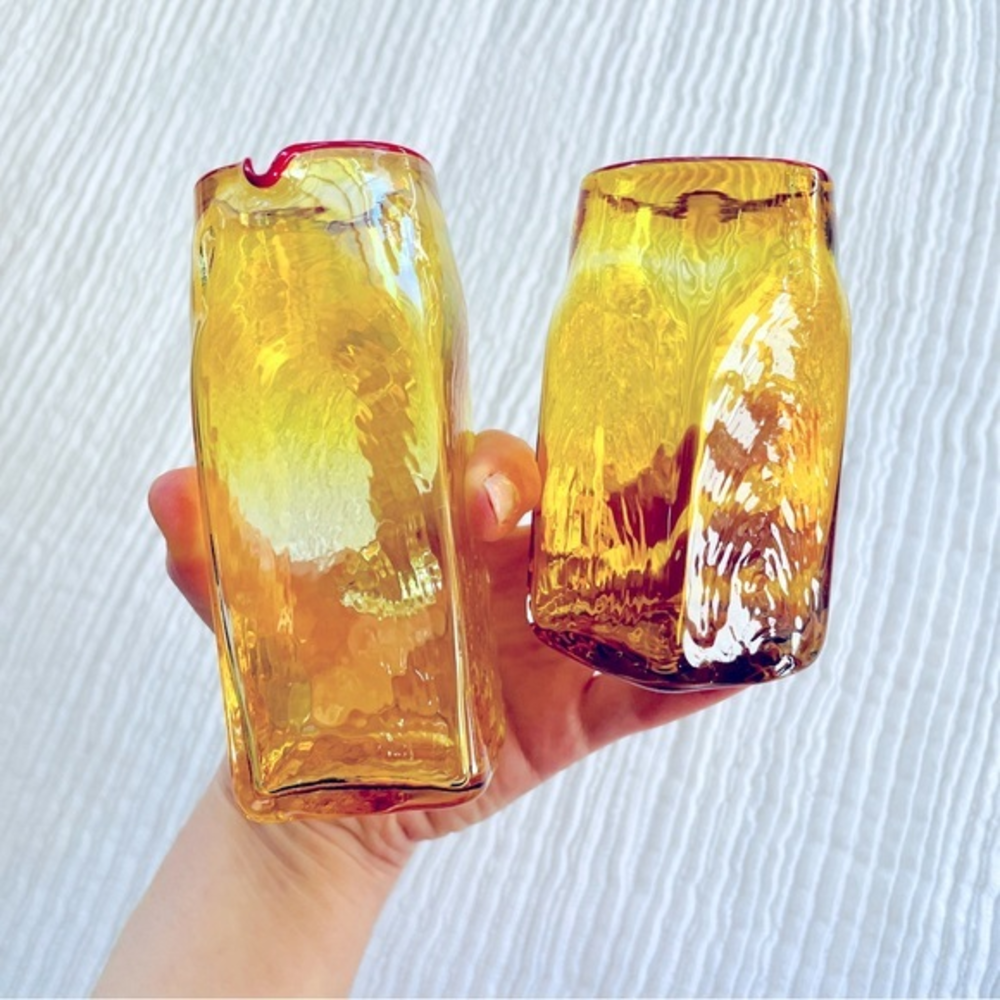 Hand Blown Mini Glass‎ Vases !! Gorgeous Amber Color with Reddish Pink Lip